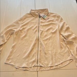 Michael Kors/beautiful ivory blouse/cream color way/zips and snaps! Size 8